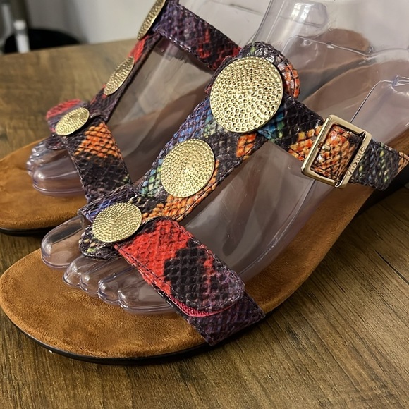 Vionic Multicolor Snake Print Sandals with Gold Discs, Women’s Sz 10 - Picture 4 of 9